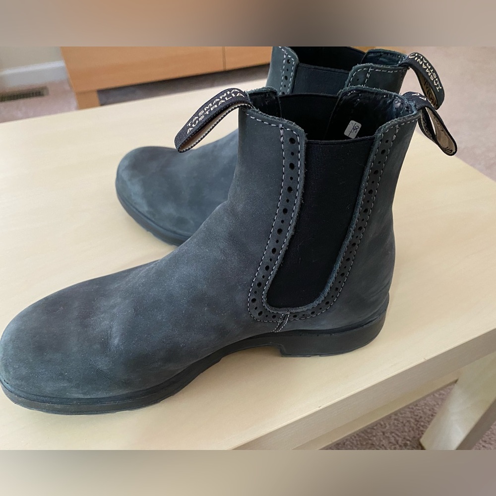 Blundstone WOMEN'S HIGH TOP BOOTS RUSTIC BLACK Size 9